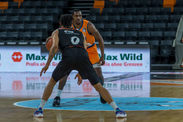 焦点战中 焦点战中