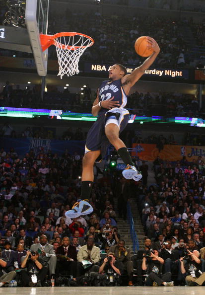 逐渐萎缩的 逐渐萎缩的