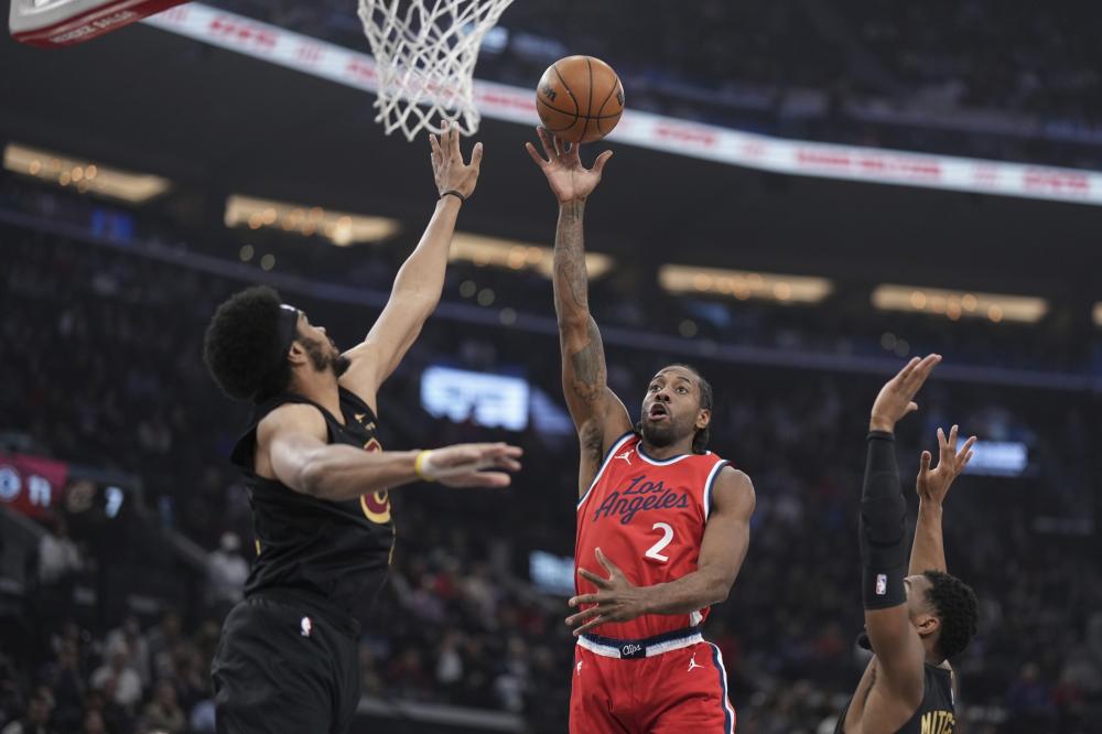 他在防守时 他在防守时