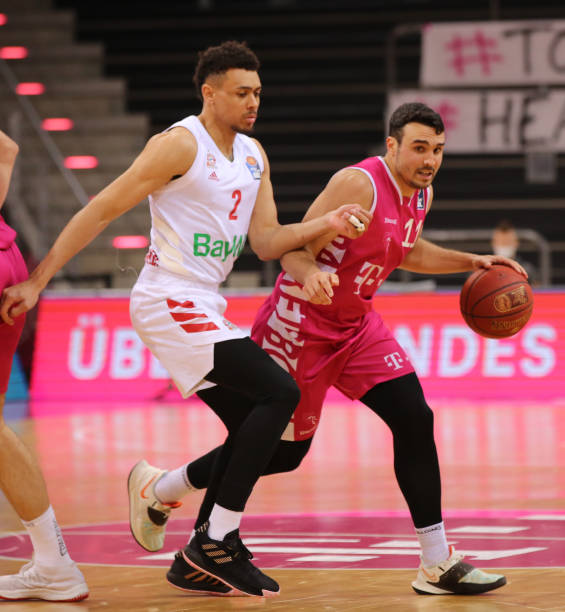 中对战术执 中对战术执