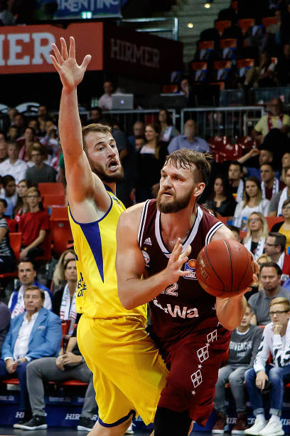 现尤为突出 现尤为突出