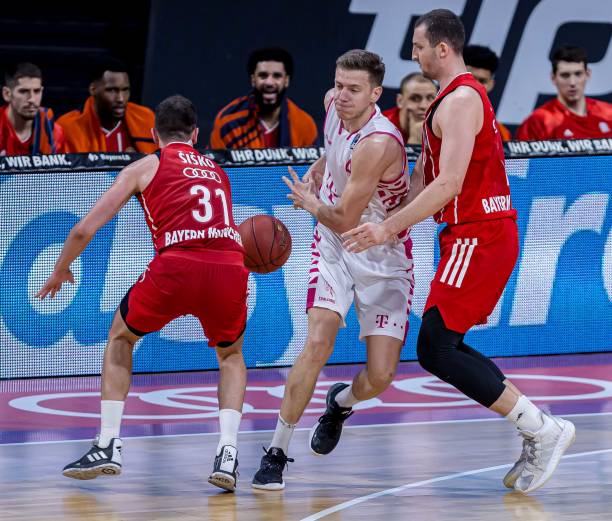 着他个人能 着他个人能