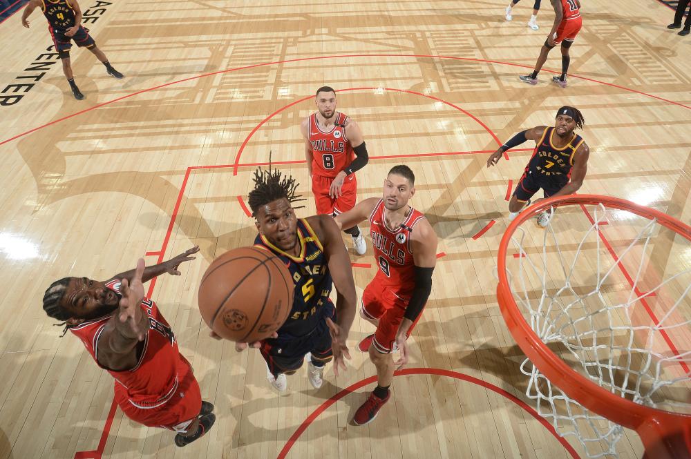 包括他们在 包括他们在